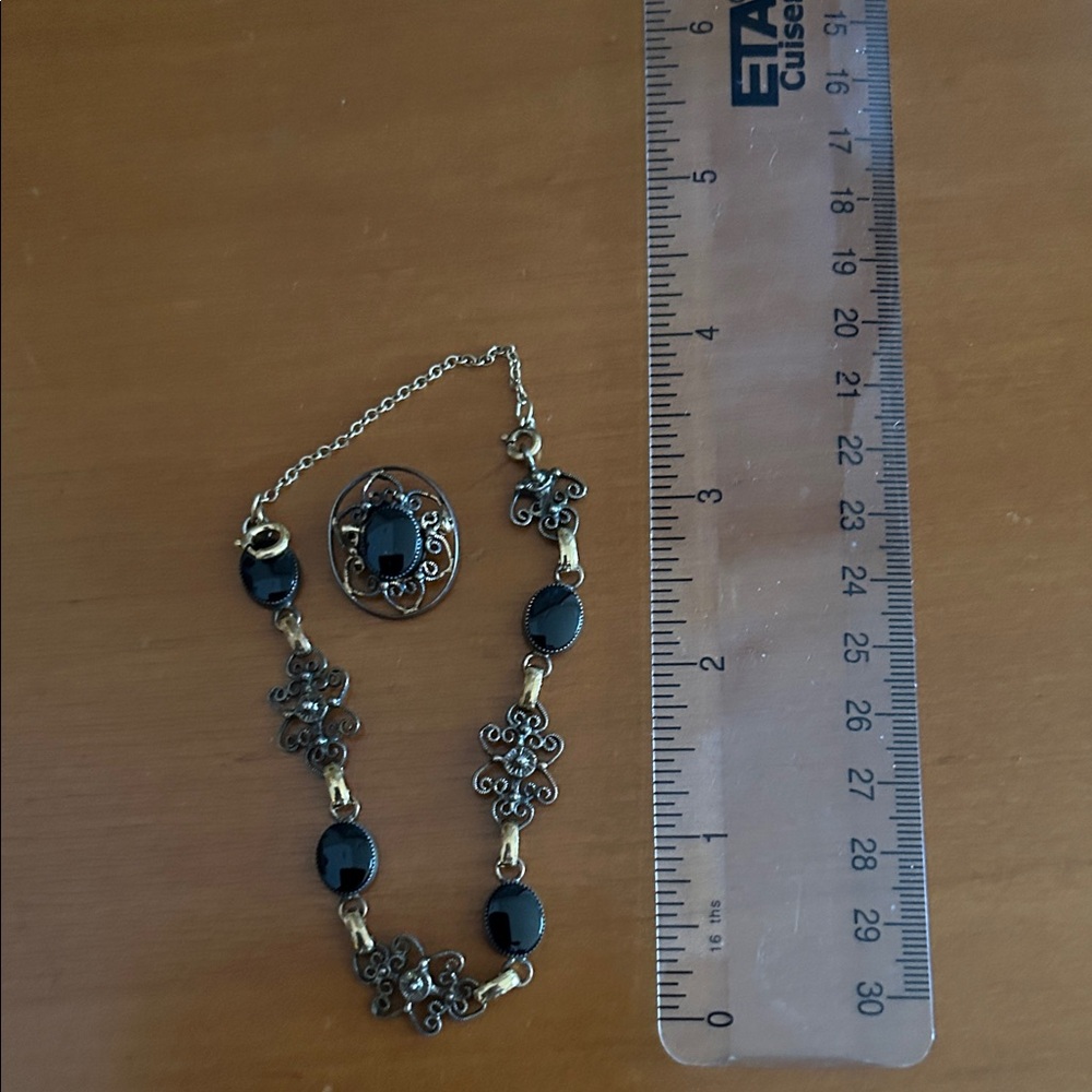Elegant Black and Gold Women's Jewelry Set
